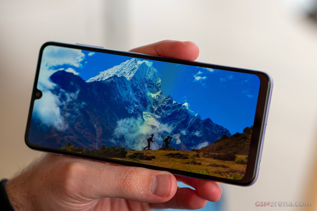 Samsung Galaxy A22 hands-on photo 21
