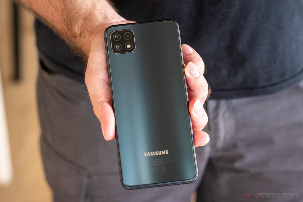 Samsung Galaxy A22 5G hands-on photo 16