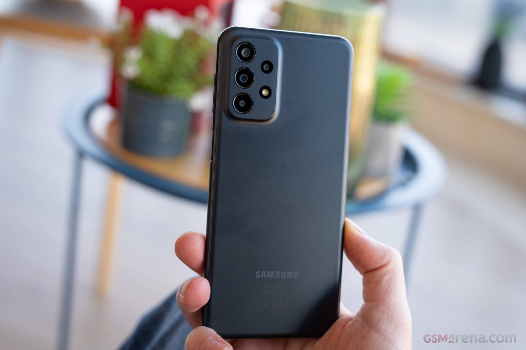 Samsung Galaxy A23 5G hands-on photo 24