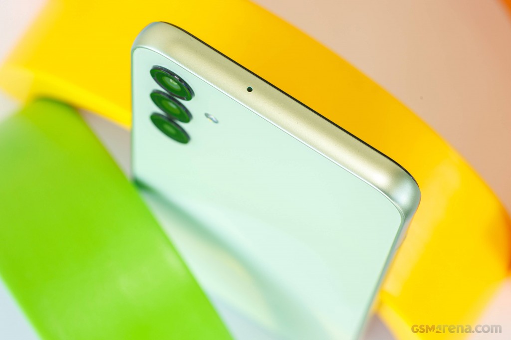 Samsung Galaxy A24 4G hands-on photo 10