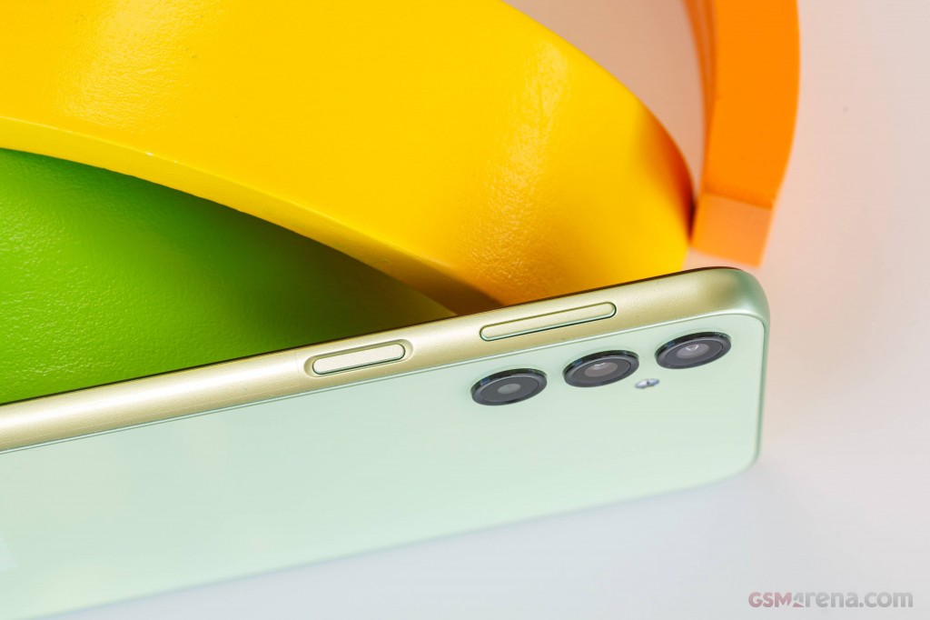 Samsung Galaxy A24 4G hands-on photo 12