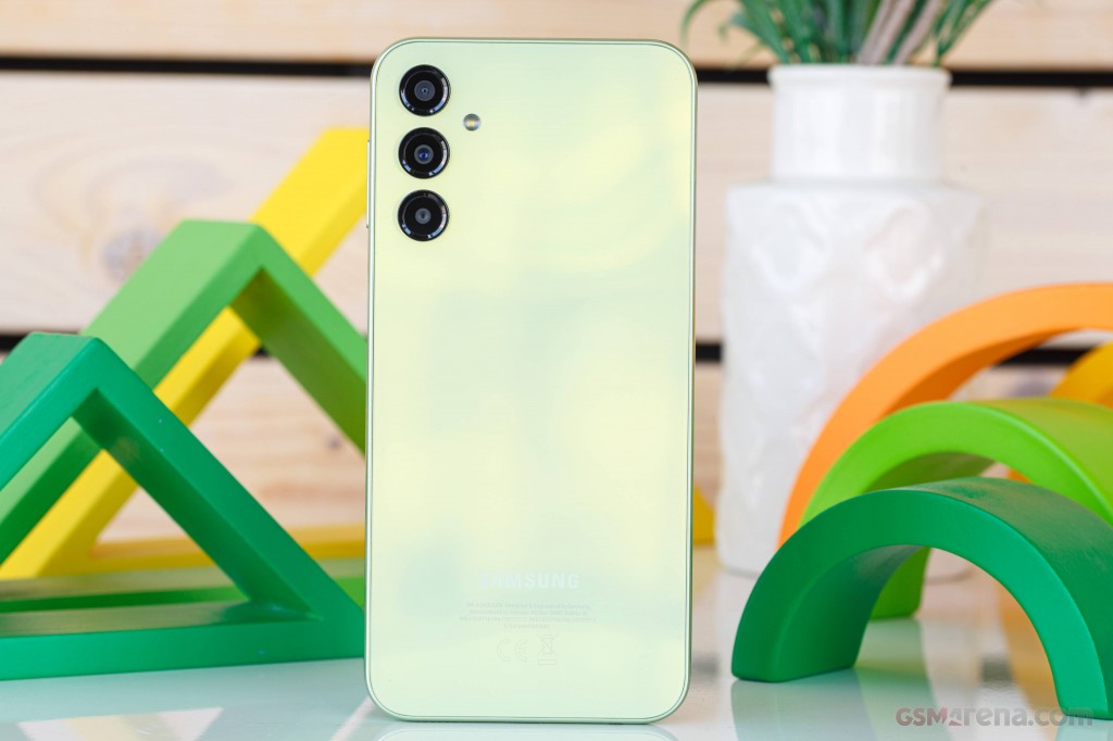 Samsung Galaxy A24 4G hands-on photo 14