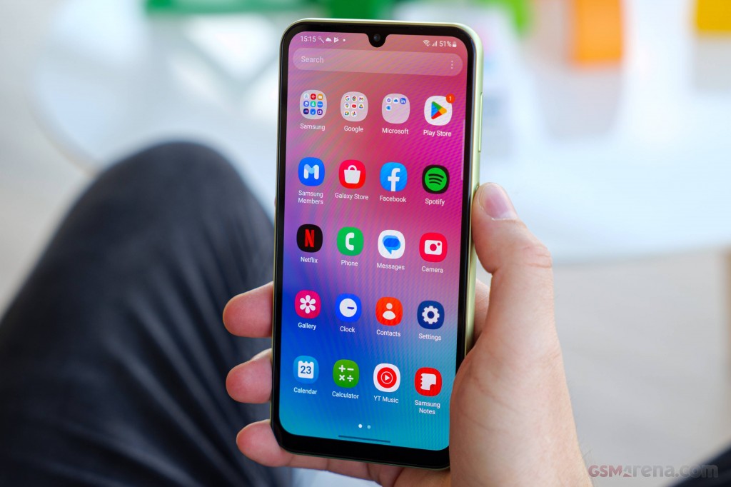 Samsung Galaxy A24 4G hands-on photo 20