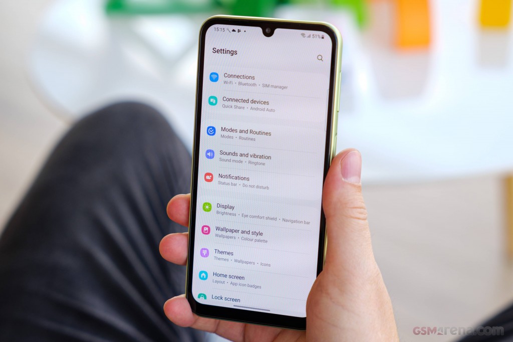 Samsung Galaxy A24 4G hands-on photo 22