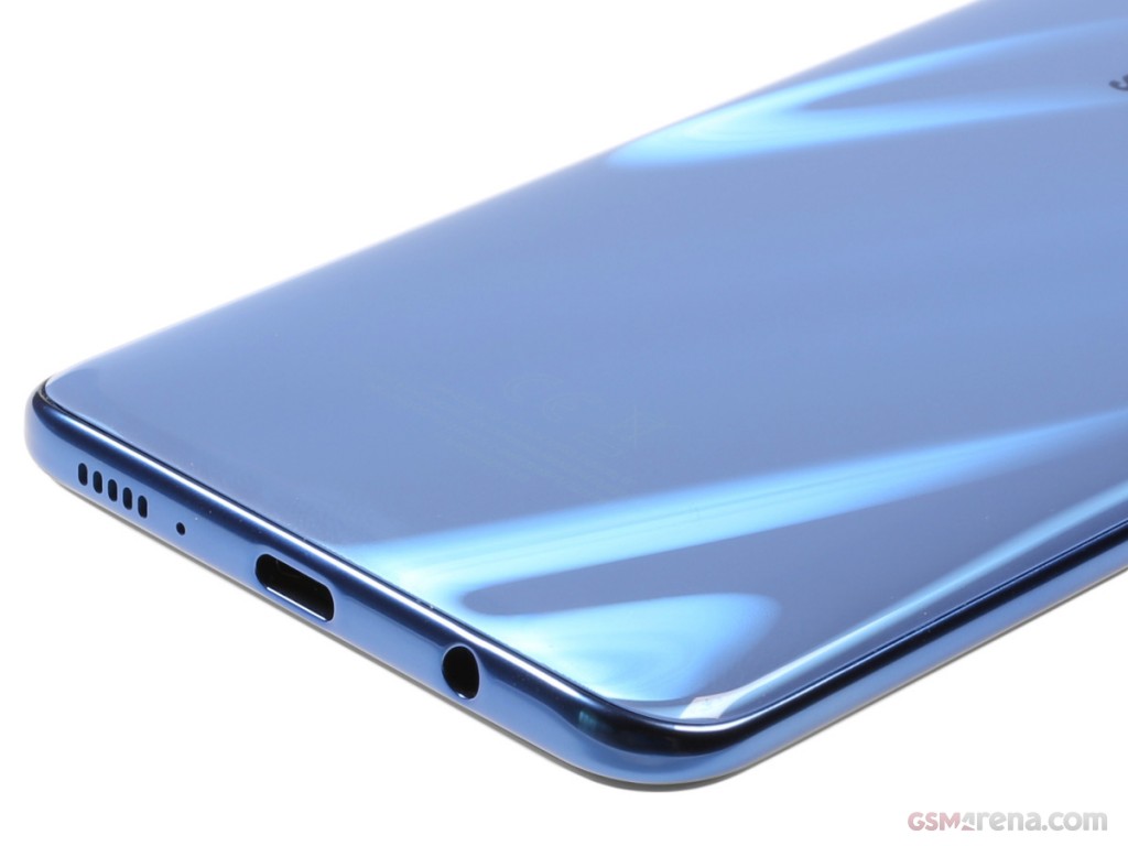 Samsung Galaxy A30 hands-on photo 16