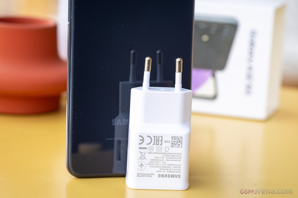 Samsung Galaxy A32 5G hands-on photo 2