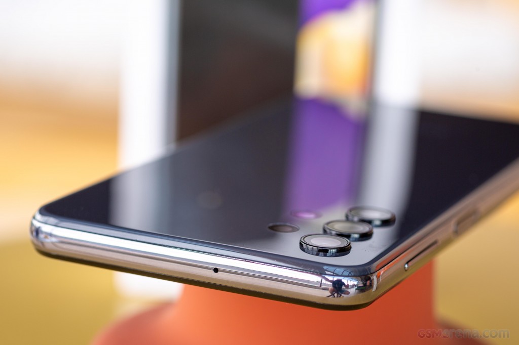 Samsung Galaxy A32 5G hands-on photo 9