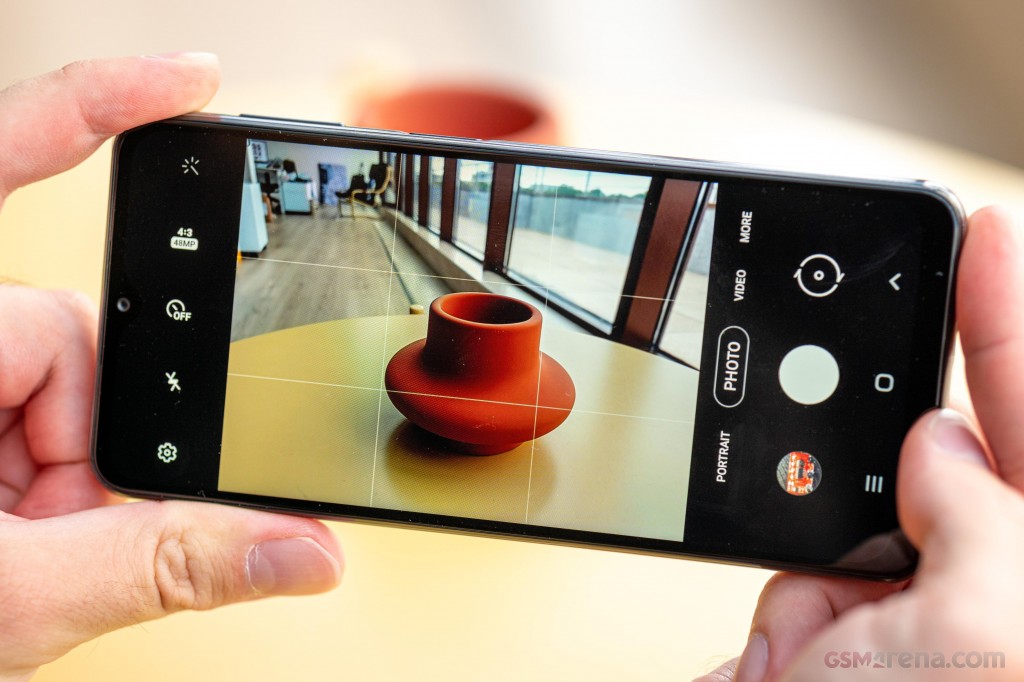 Samsung Galaxy A32 5G hands-on photo 12