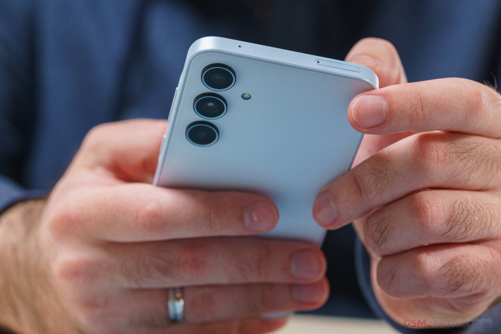 Samsung Galaxy A35 hands-on photo 19
