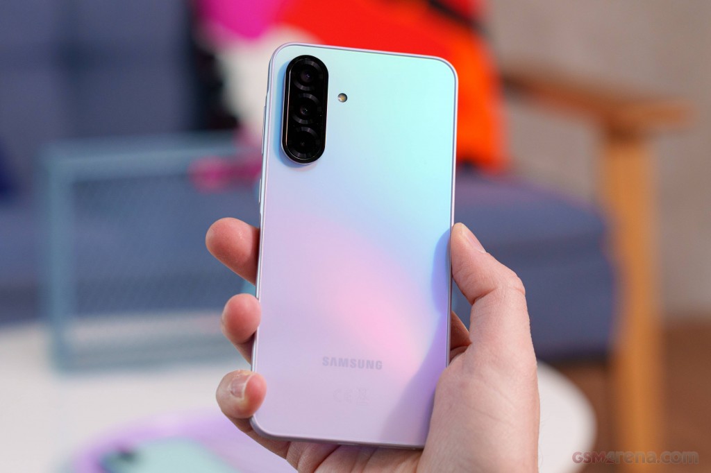 Samsung Galaxy A36 hands-on photo 27