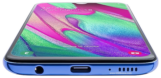 Samsung Galaxy A40 view 2