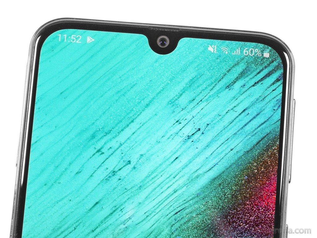 Samsung Galaxy A40 hands-on photo 3