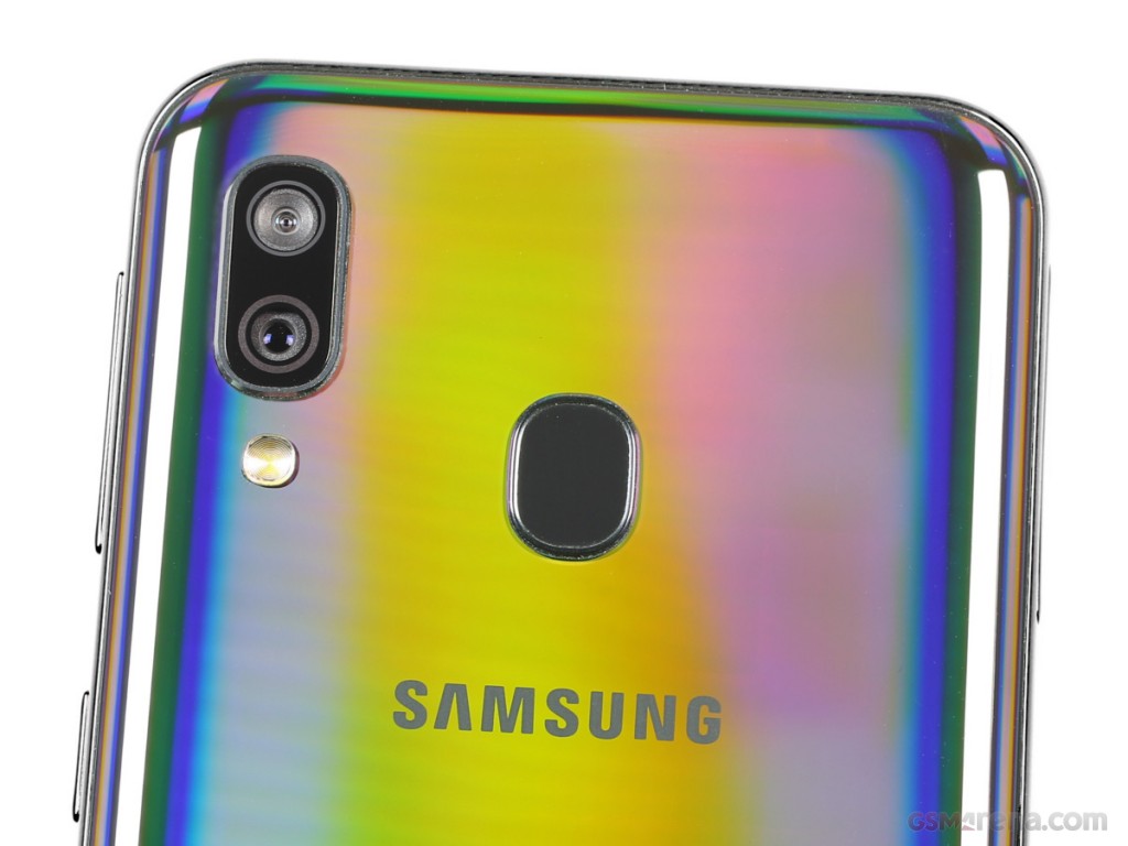 Samsung Galaxy A40 hands-on photo 5