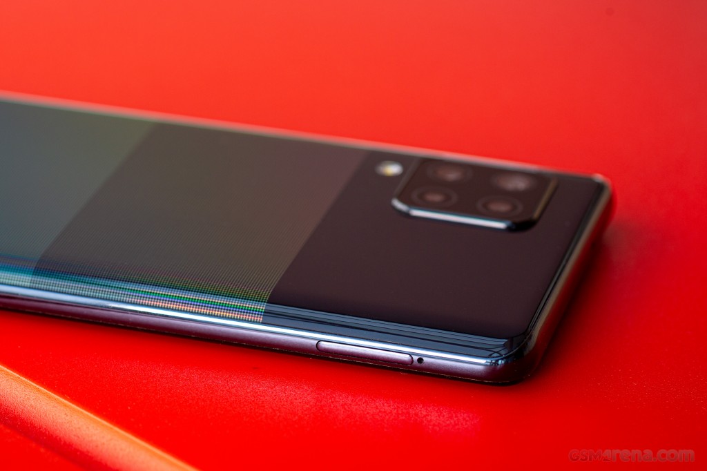 Samsung Galaxy A42 5G hands-on photo 2