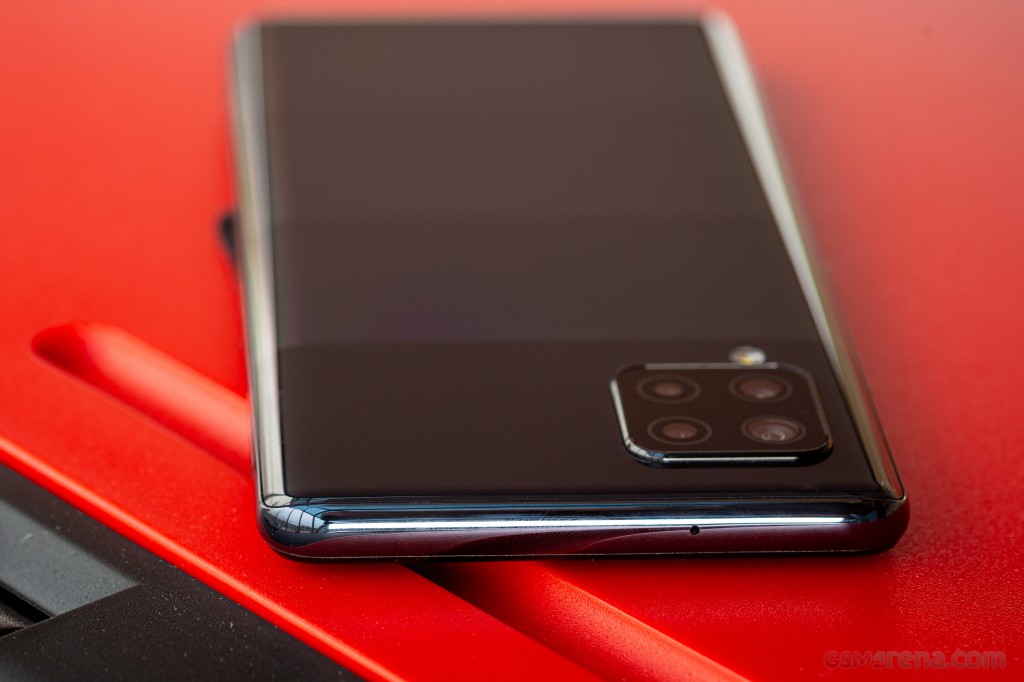 Samsung Galaxy A42 5G hands-on photo 3