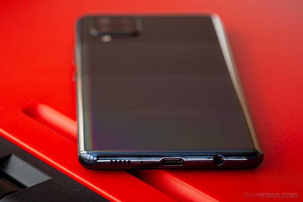 Samsung Galaxy A42 5G hands-on photo 4