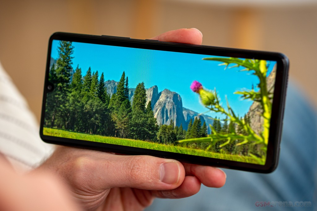 Samsung Galaxy A42 5G hands-on photo 23