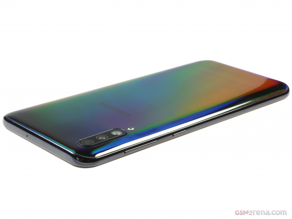 Samsung Galaxy A50 hands-on photo 2