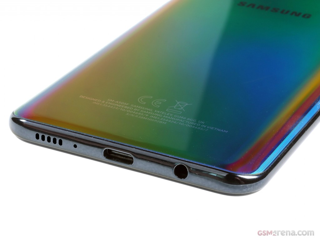 Samsung Galaxy A50 hands-on photo 7