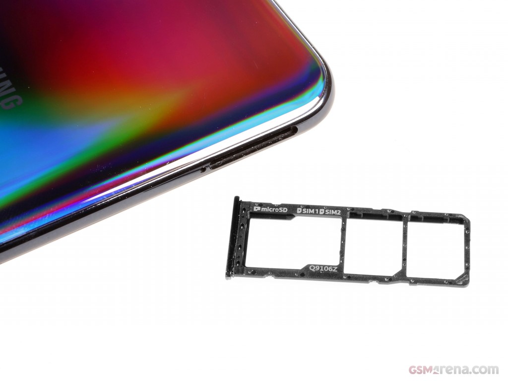 Samsung Galaxy A50 hands-on photo 8