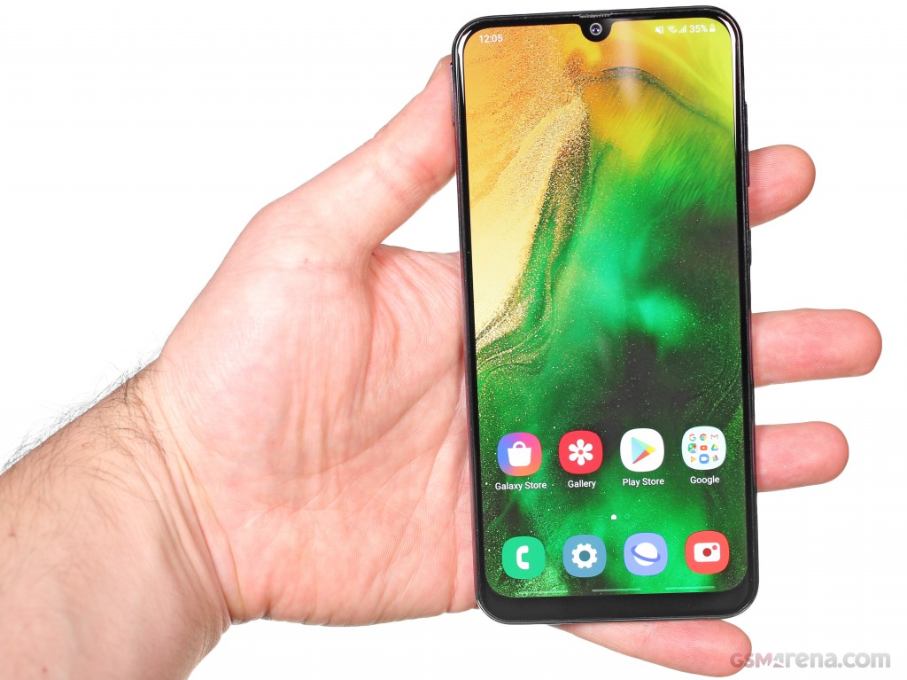 Samsung Galaxy A50 hands-on photo 9