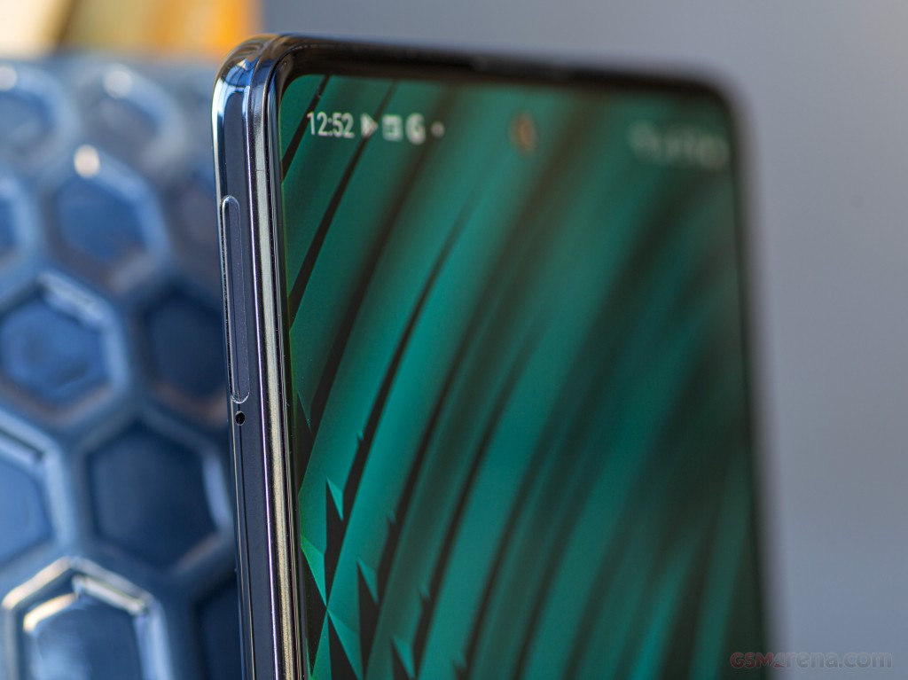 Samsung Galaxy A51 hands-on photo 7