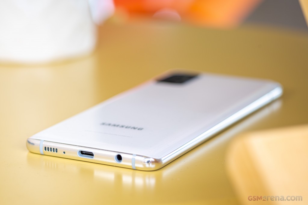 Samsung Galaxy A51 5G hands-on photo 4