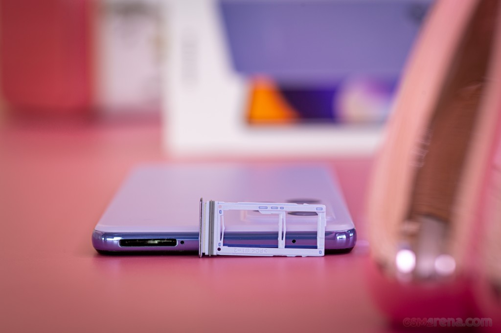Samsung Galaxy A52 hands-on photo 2
