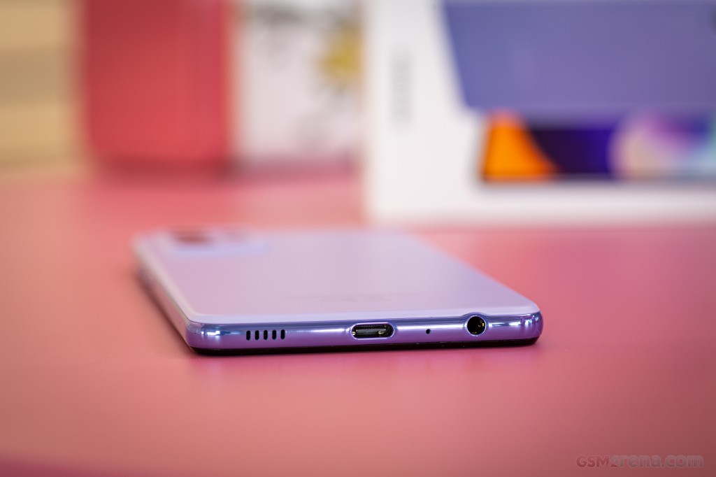 Samsung Galaxy A52 hands-on photo 5