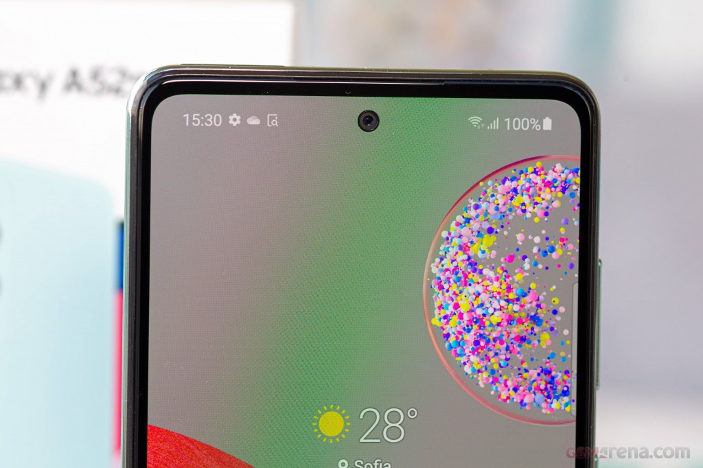 Samsung Galaxy A52s 5G hands-on photo 4