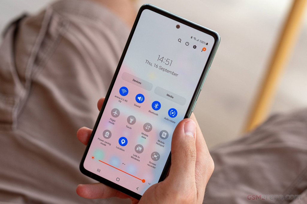 Samsung Galaxy A52s 5G hands-on photo 20