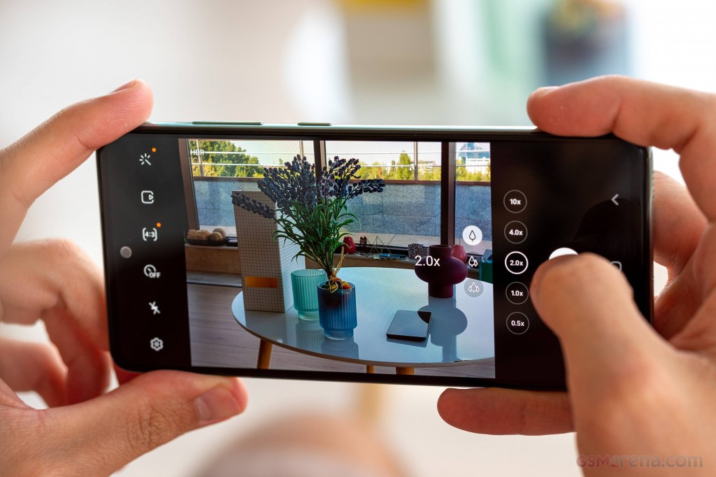 Samsung Galaxy A52s 5G hands-on photo 23