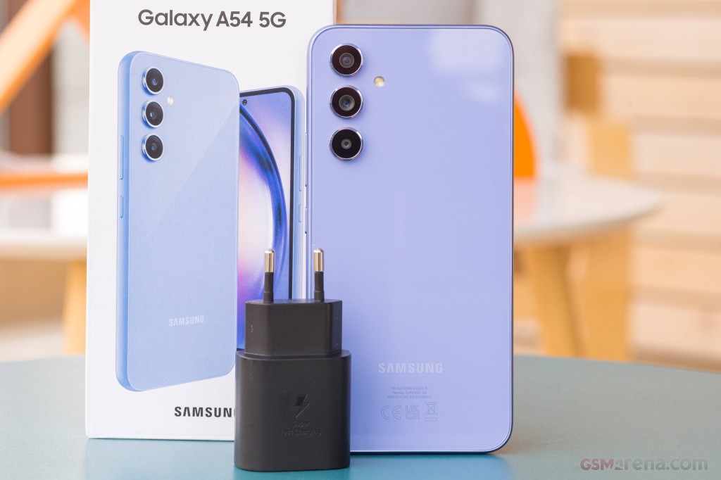 Samsung Galaxy A54 hands-on photo 2