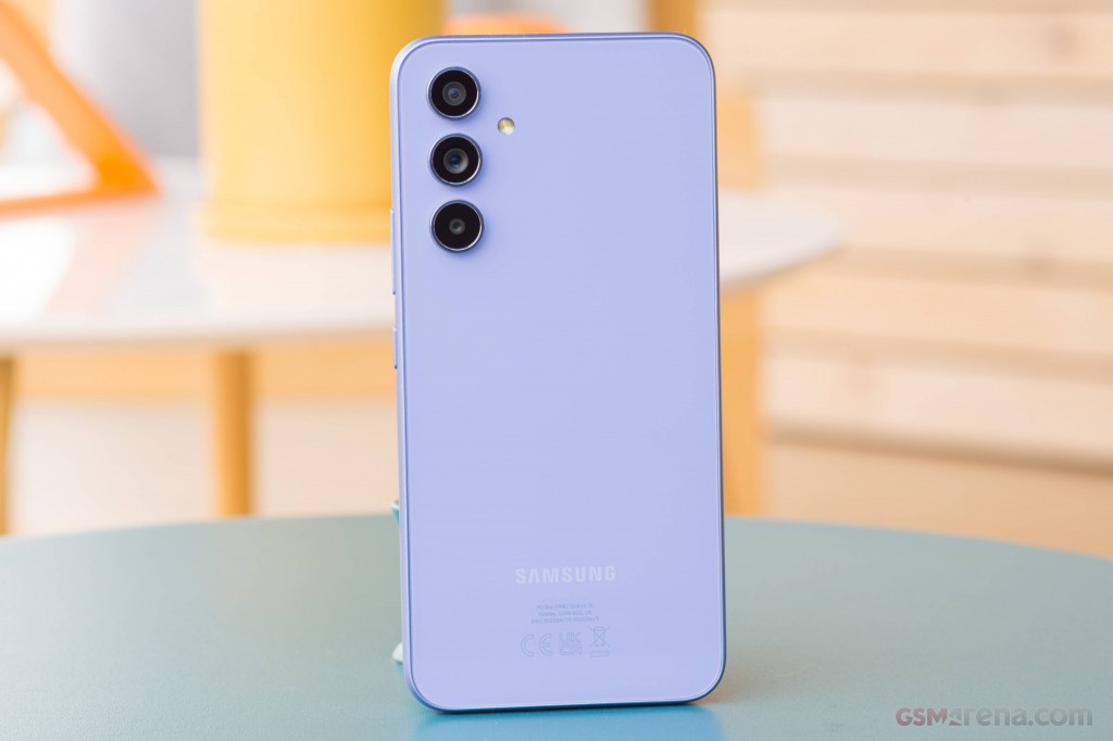 Samsung Galaxy A54 hands-on photo 3