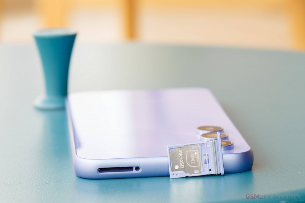 Samsung Galaxy A54 hands-on photo 8