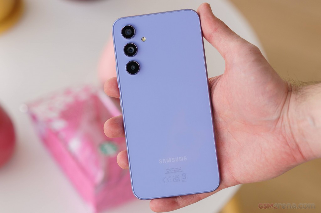 Samsung Galaxy A54 hands-on photo 27