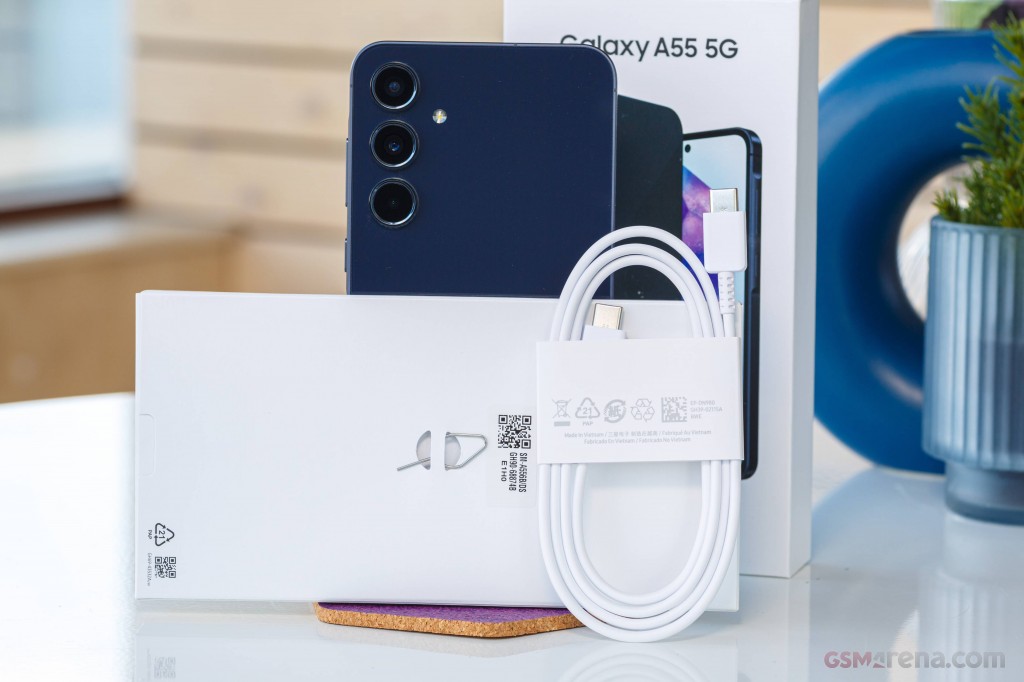 Samsung Galaxy A55 hands-on photo 1
