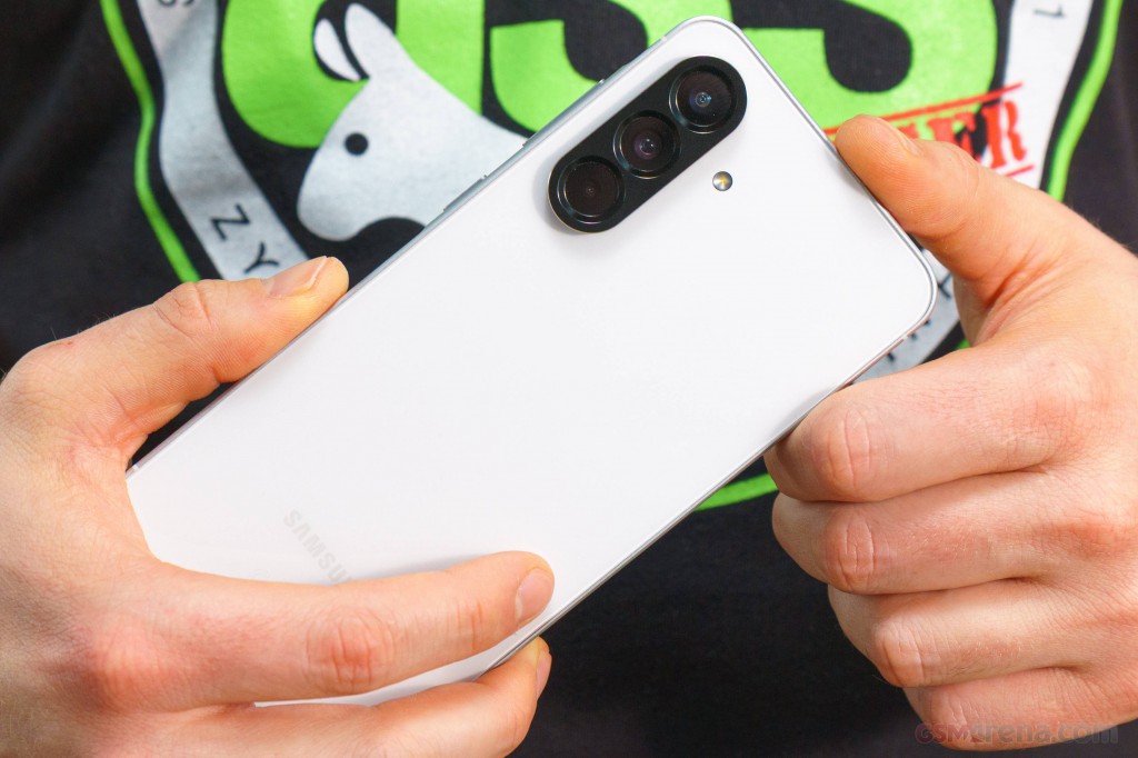 Samsung Galaxy A56 hands-on photo 15