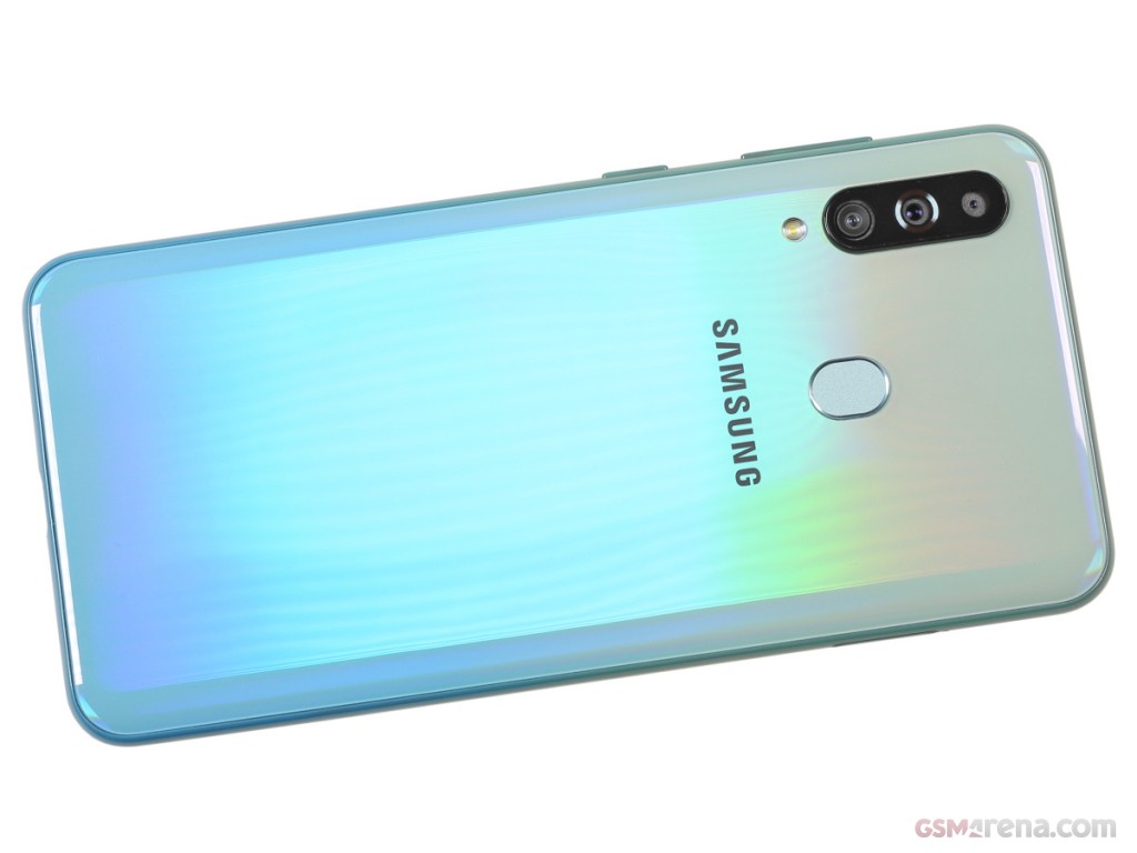 Samsung Galaxy A60 hands-on photo 3