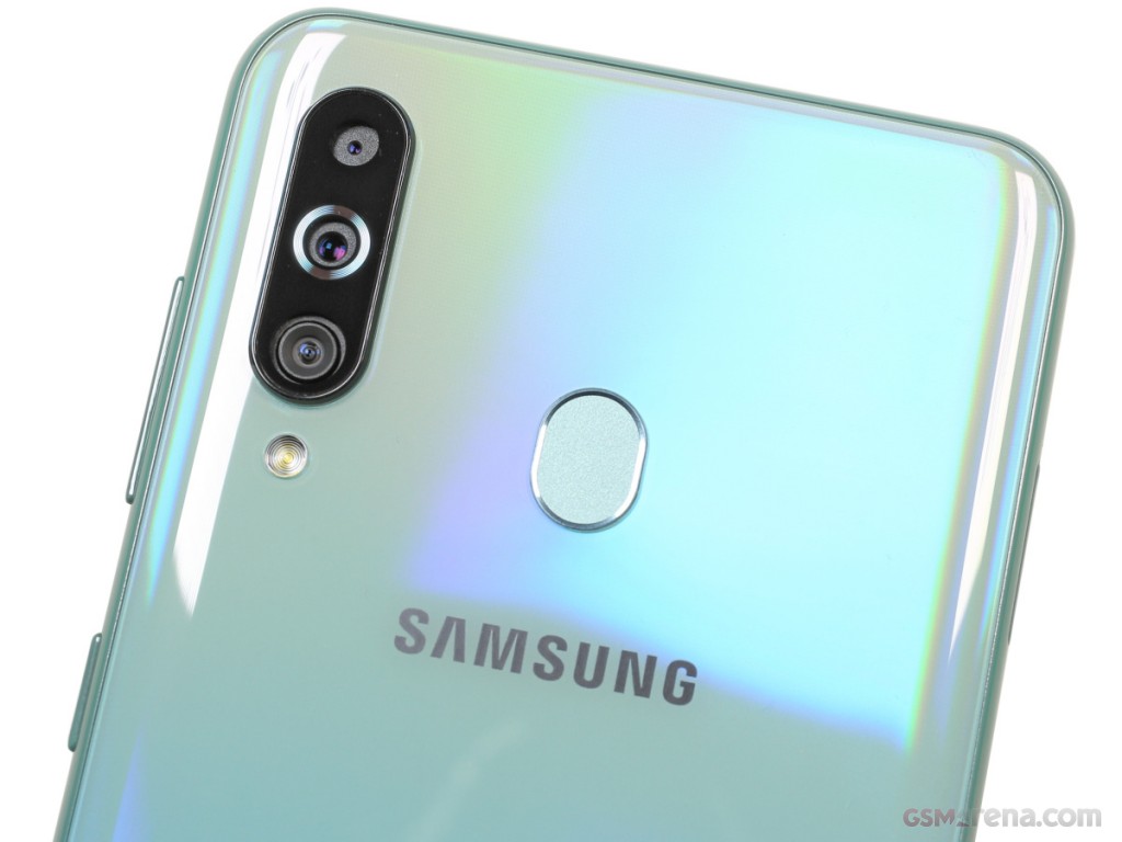 Samsung Galaxy A60 hands-on photo 4