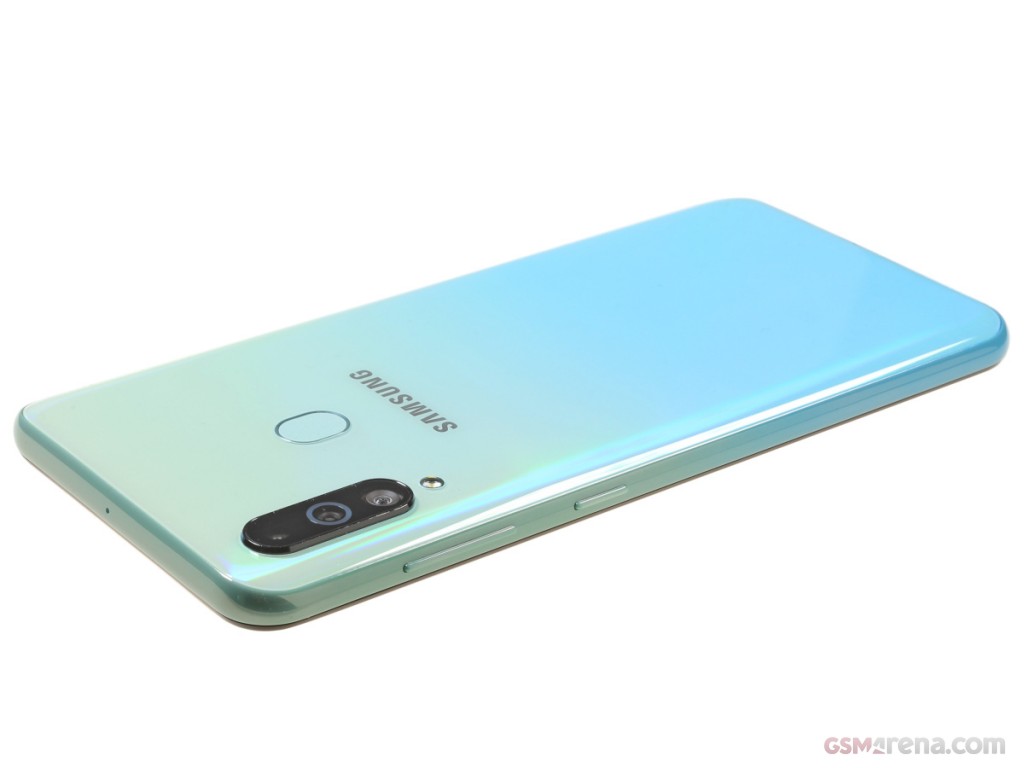 Samsung Galaxy A60 hands-on photo 5