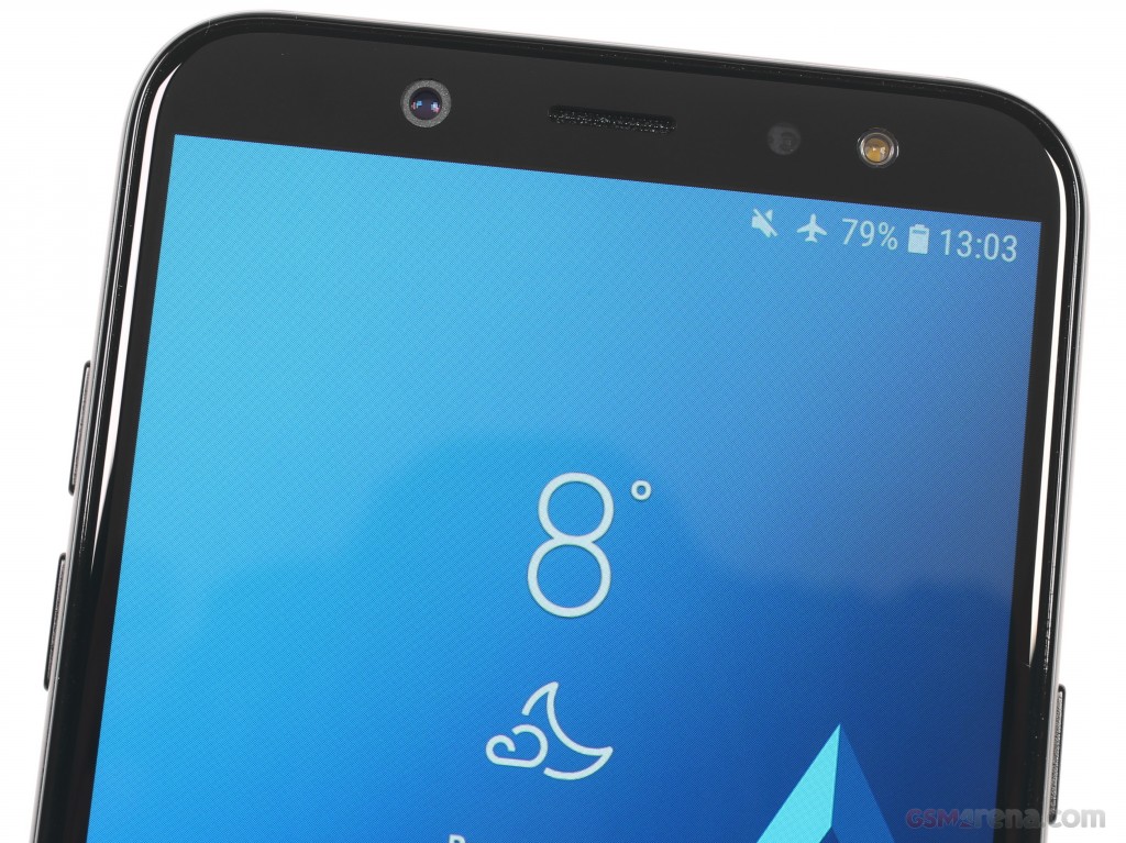 Samsung Galaxy A6 (2018) hands-on photo 8