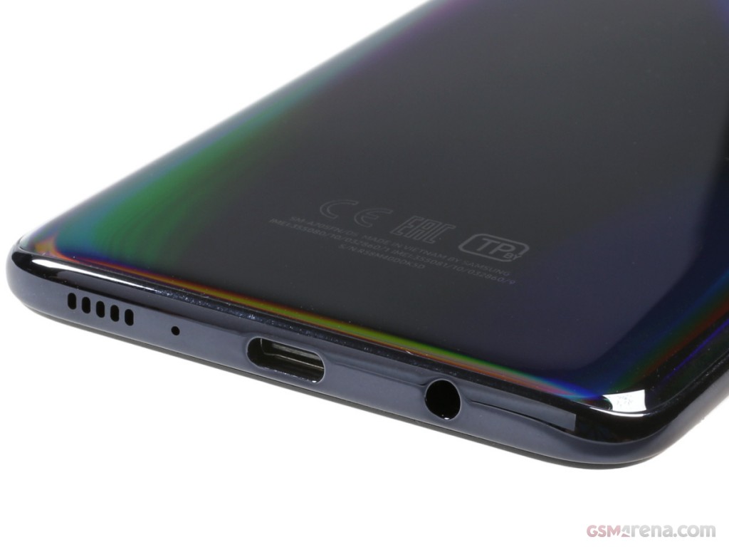 Samsung Galaxy A70 hands-on photo 6