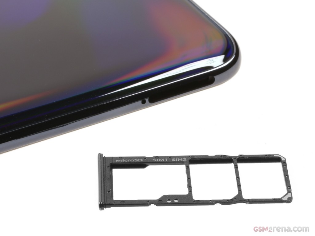 Samsung Galaxy A70 hands-on photo 7