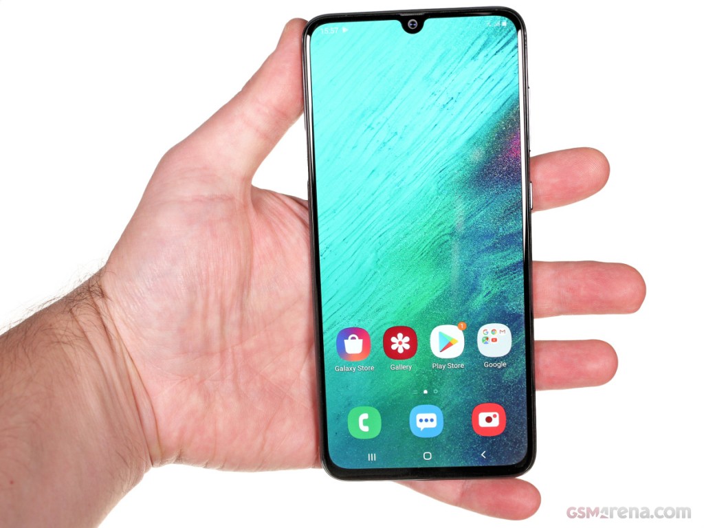 Samsung Galaxy A70 hands-on photo 8