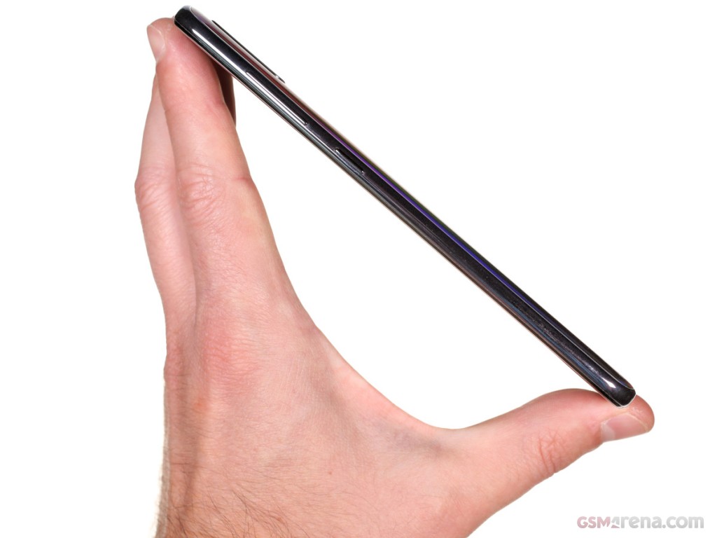 Samsung Galaxy A70 hands-on photo 9