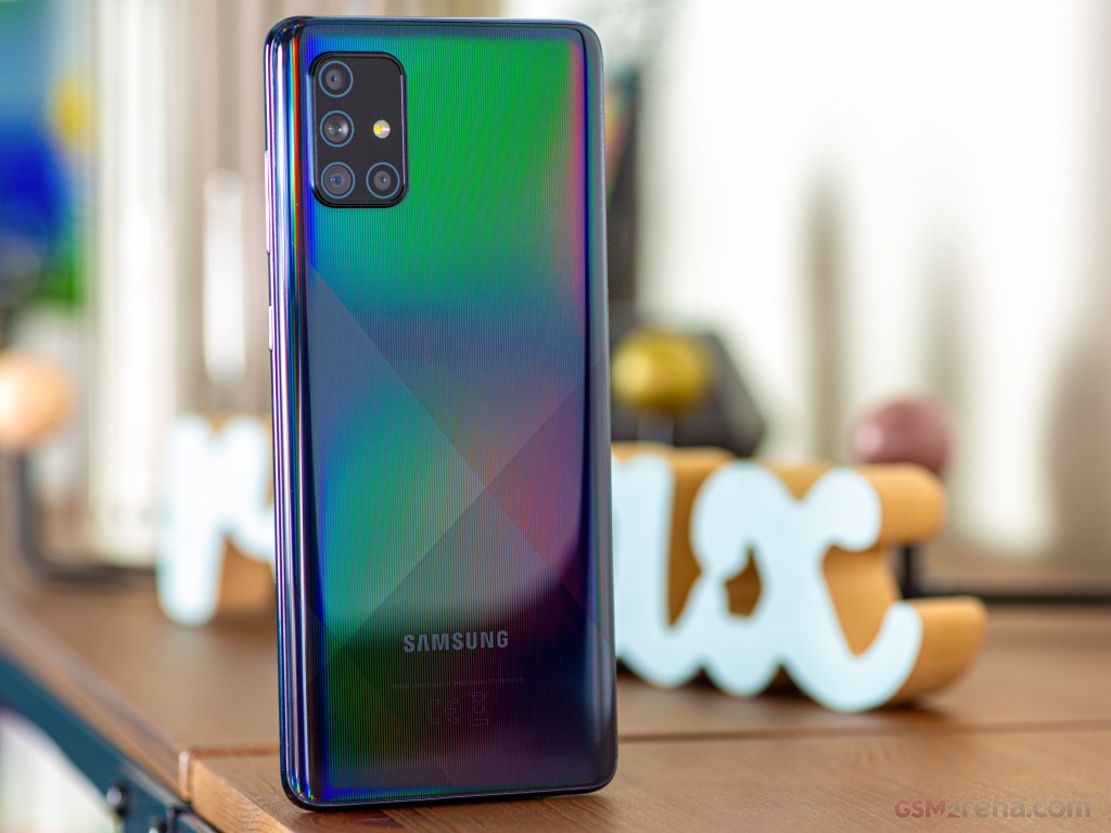 Samsung Galaxy A71 hands-on photo 4