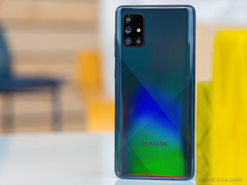 Samsung Galaxy A71 hands-on photo 5