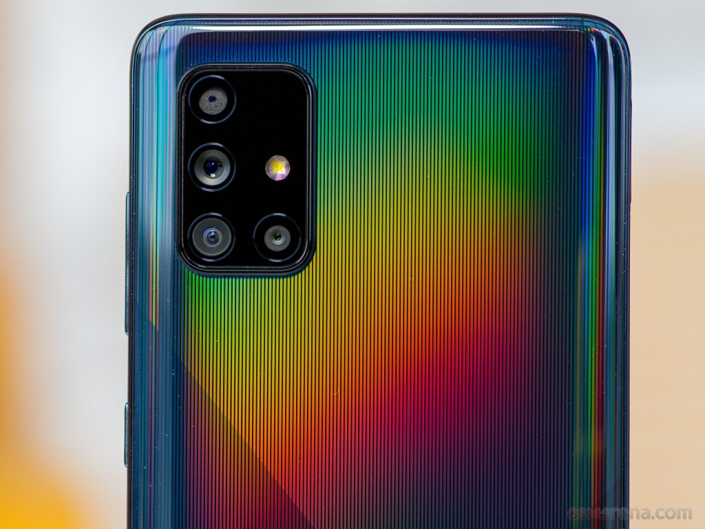 Samsung Galaxy A71 hands-on photo 6