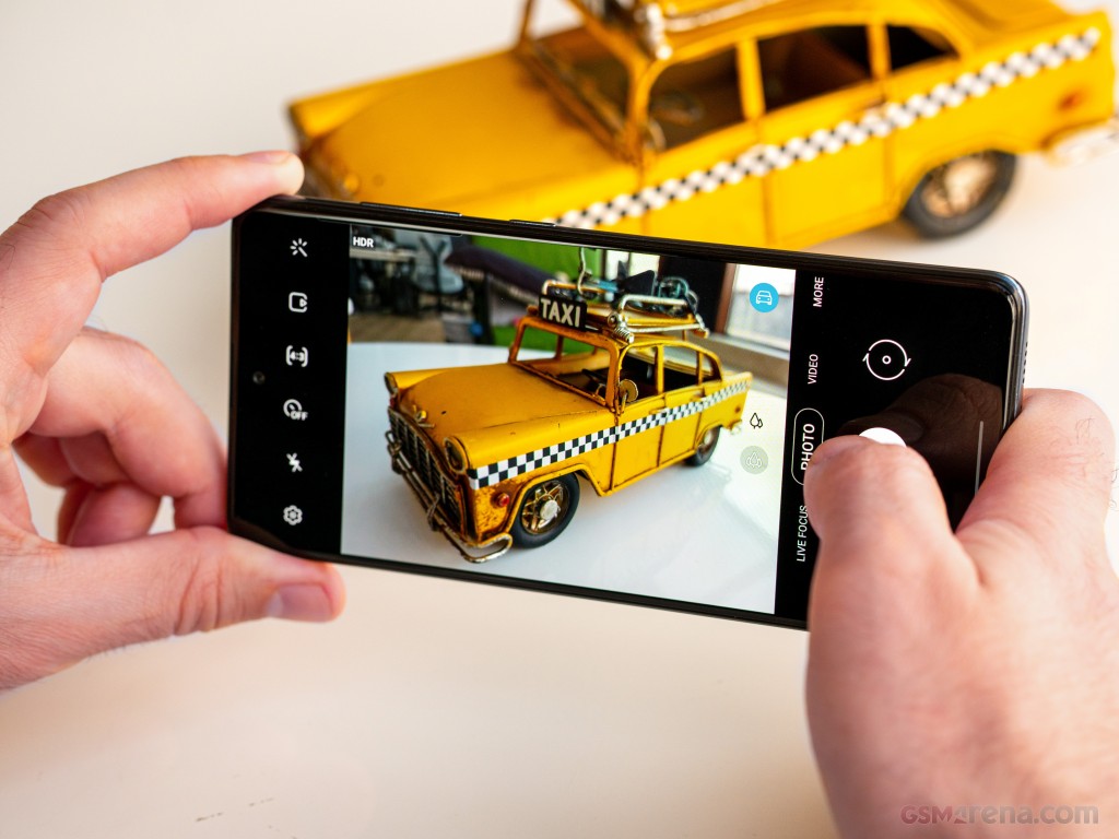 Samsung Galaxy A71 hands-on photo 13